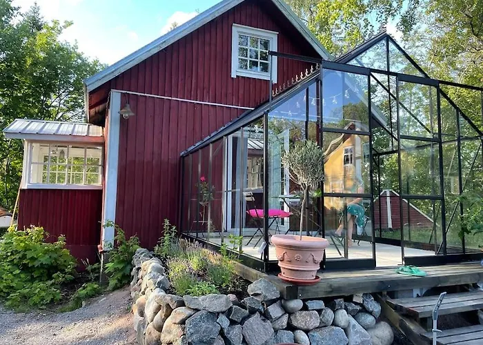 Den Lilla Roeda Stugan
